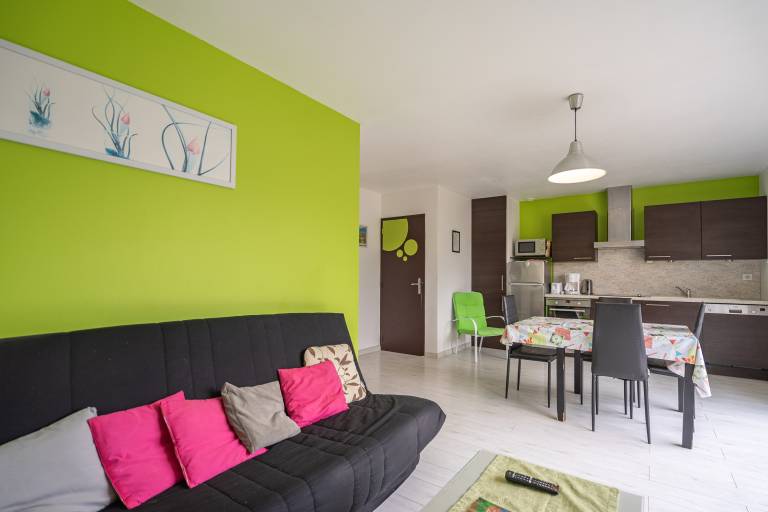 Apartment with terrace, garden & grill — photo 5