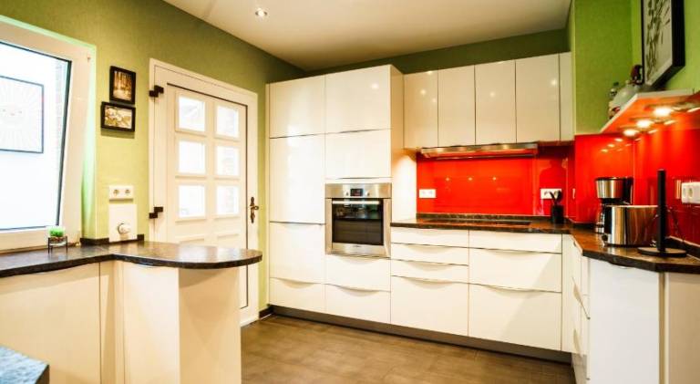 W20 I Gruppen I 7 Zimmer fur 9 I 2 Bader I Garten I Netflix Smart TV I Premium — photo 2
