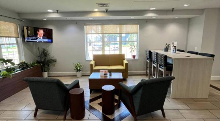 MainStay Suites Sterling near Dulles Town Center — photo 5