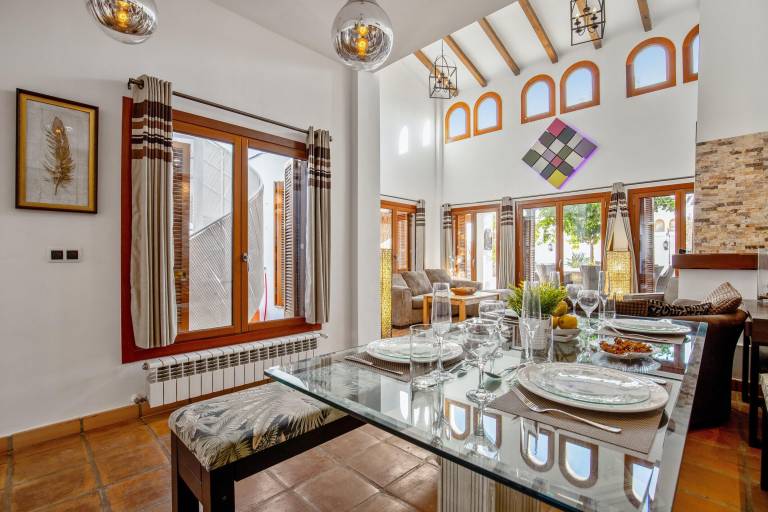 Child-friendly nice villa with sauna, private pool & yard | Mountain view | Dogs allowed — photo 4