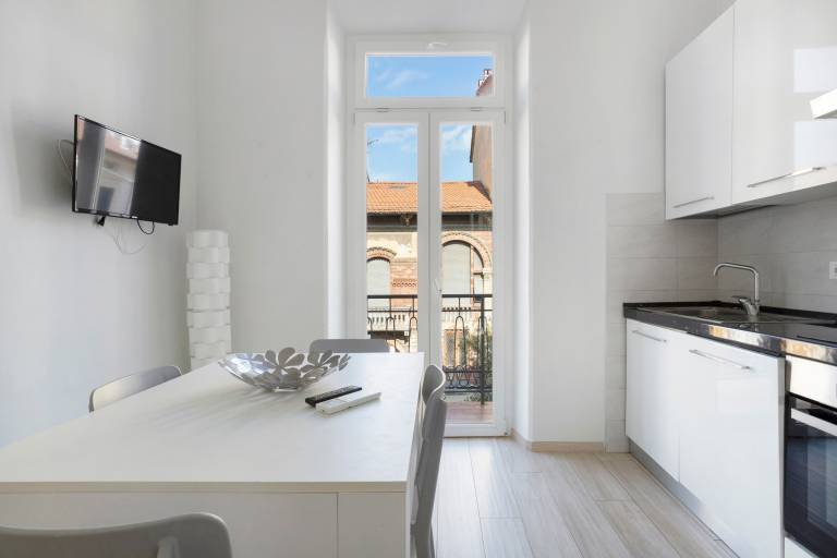Holiday Apartment 'Da Vinci' with Balcony, Wi-Fi and Air Conditioning — photo 2