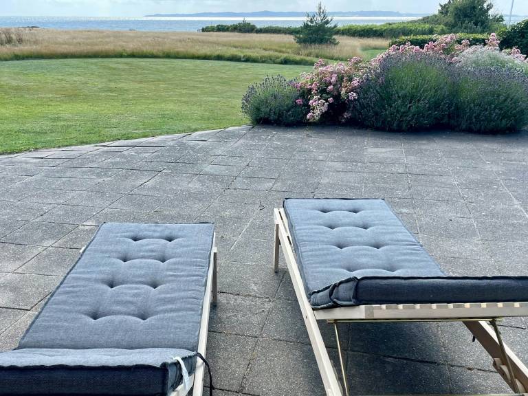First row beach house with panoramic views in Ebeltoft