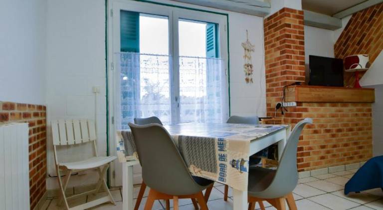 Holiday apartment with 2 rooms for 4 persons — photo 4