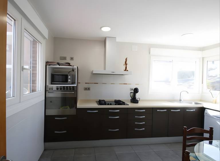 Fully equipped lovely vacation home with grill, fast internet & garden | Garden view | Suitable for remote work | Dogs allowed — photo 4