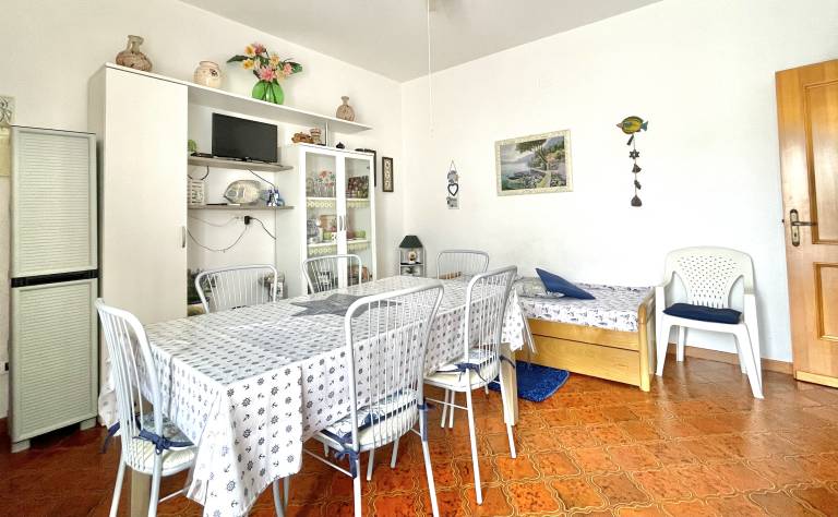 Family-oriented apartment with garden, patio & BBQ | Garden view | Next to the beach | Pets are welcome — photo 3