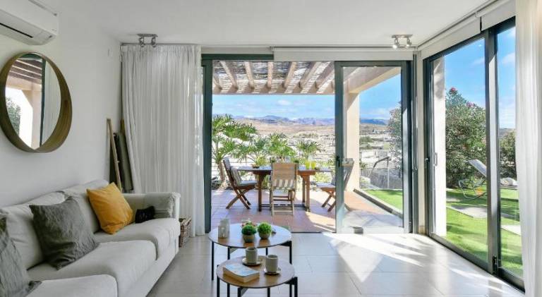 Villa with barbecue, private pool & terrace | Suitable for remote work — photo 3