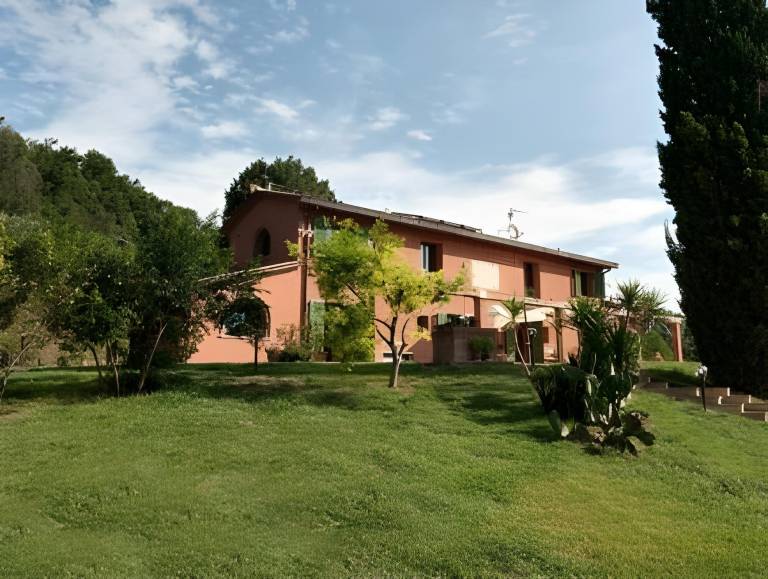 Farm with terrace, garden & pool in Palaia