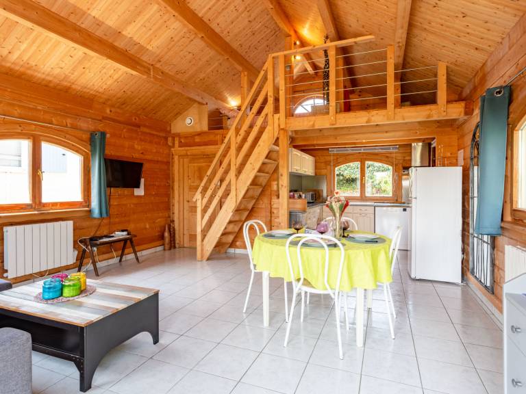 Vacation home with yard, patio & grill | Pets are welcome — photo 3