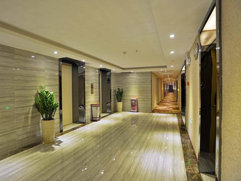 Slowcom Gangrun Yuebei Hotel — photo 3