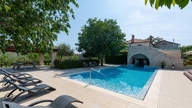 Children-friendly villa with jacuzzi, private pool & grill | Pet-friendly — photo 2