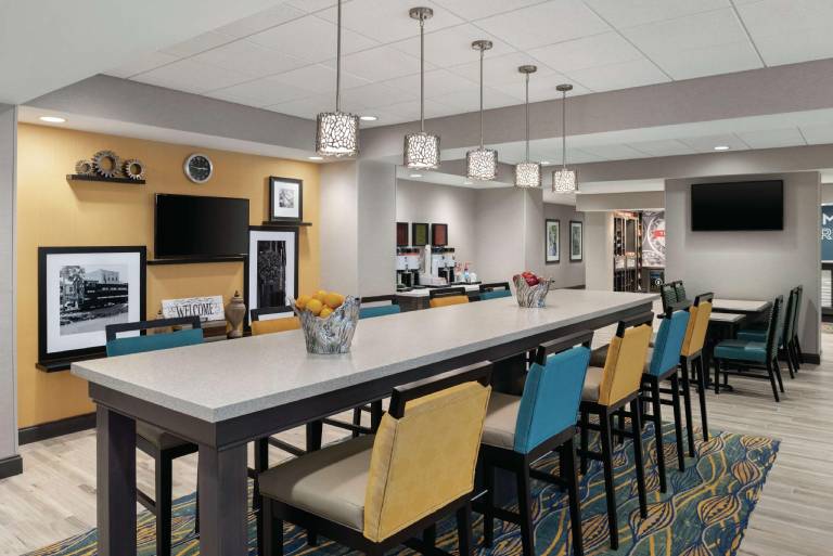 Hampton Inn by Hilton Champaign Southwest — photo 3