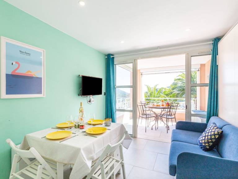 Family-oriented charming holiday apartment with garden, pool & terrace | Next to the beach | Pets allowed — photo 2