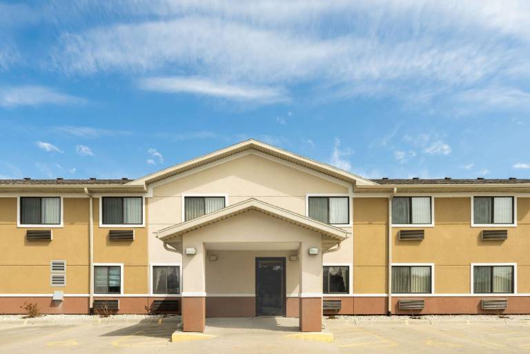 Super 8 By Wyndham Fond Du Lac in Fond du Lac, WI