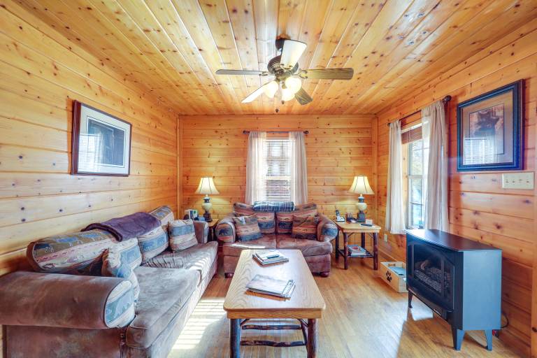 Secluded Lenoir Cabin: 4 Mi to Dtwn Blowing Rock — photo 3