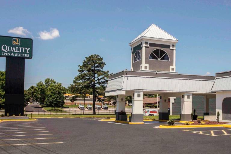 Quality Inn & Suites University Area in Charlotte, NC