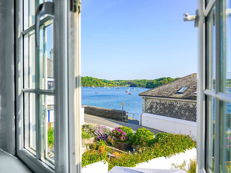 Cottage with garden | Water view in Falmouth