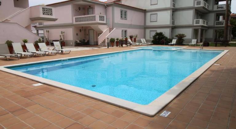 Apartment with terrace, private pool & garden — photo 3