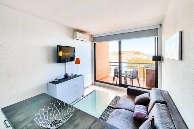 Holiday apartment with pool & patio — photo 5