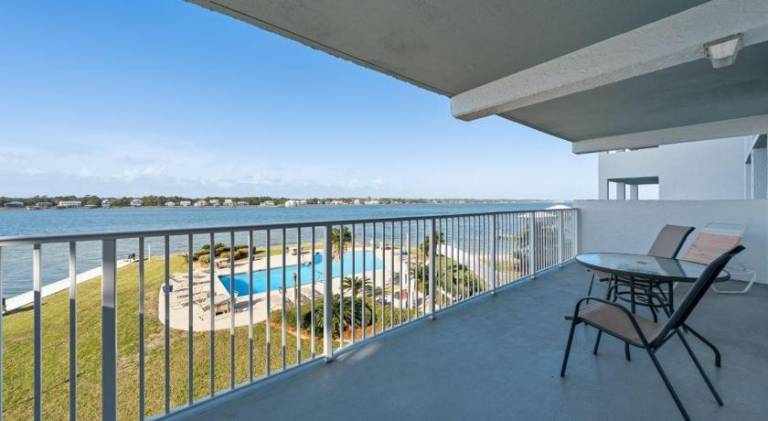 Holiday apartment with pool | Close to the beach | Dogs allowed in Gulf Shores, AL