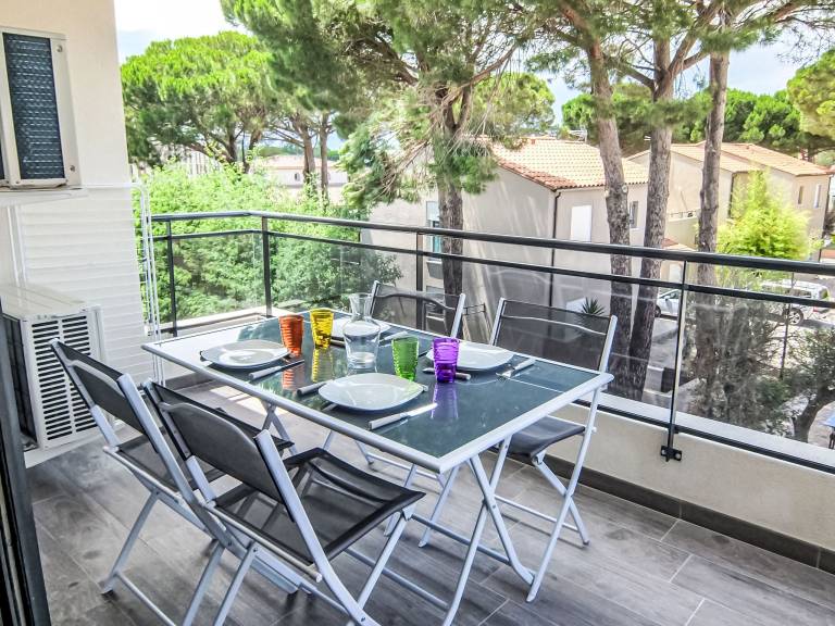 Fully equipped apartment with terrace & pool | Pets are welcome — photo 2