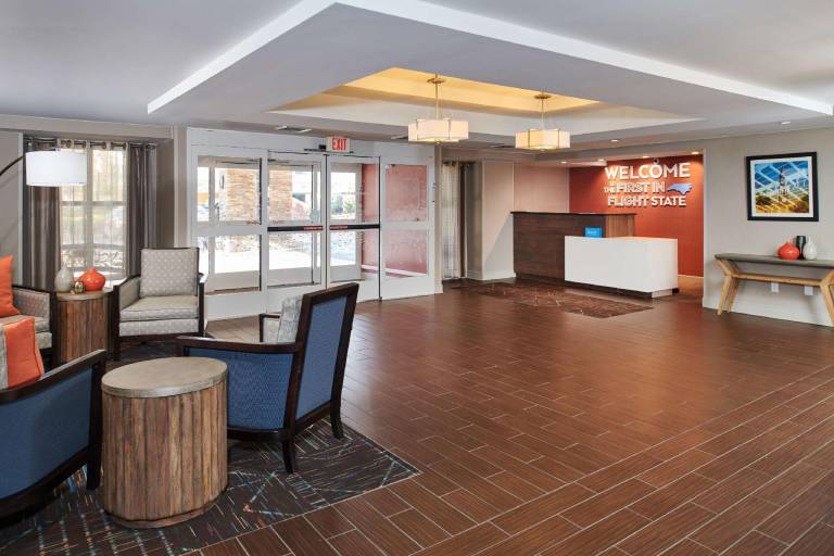 Hampton Inn & Suites Chapel Hill/Durham — photo 4