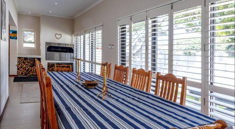 300 m&sup2; Ferienhaus