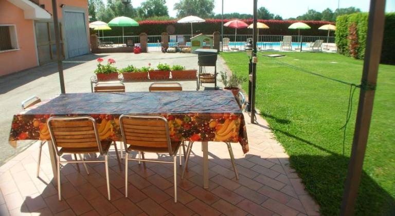 Holiday apartment with pool — photo 4