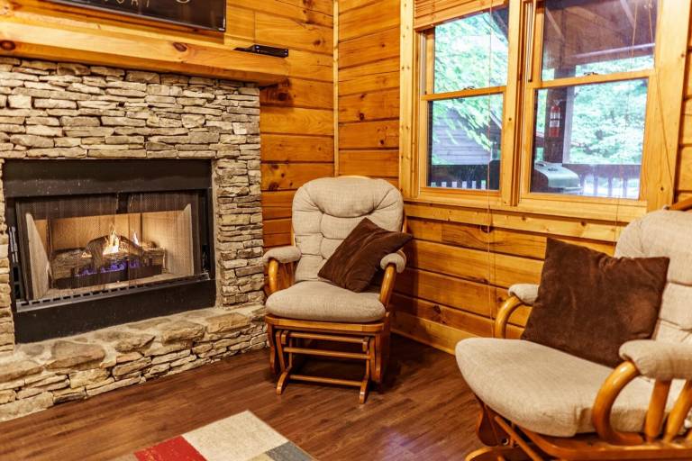 Cabin with private pool — photo 4