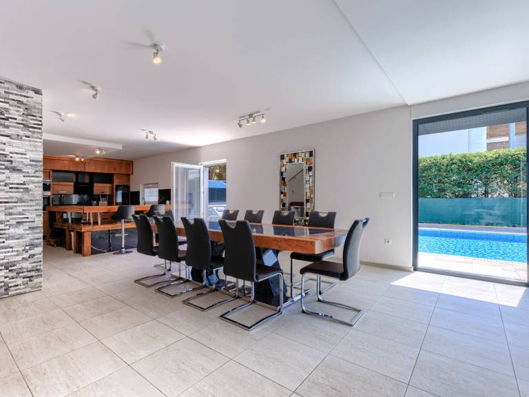 Vacation home with terrace, private pool & BBQ | Sea view — photo 5