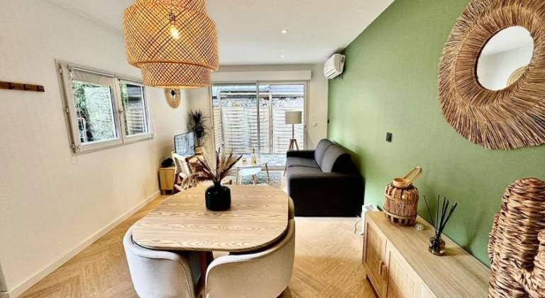 Holiday apartment with pool, jacuzzi & sauna | Pets are welcome — photo 2