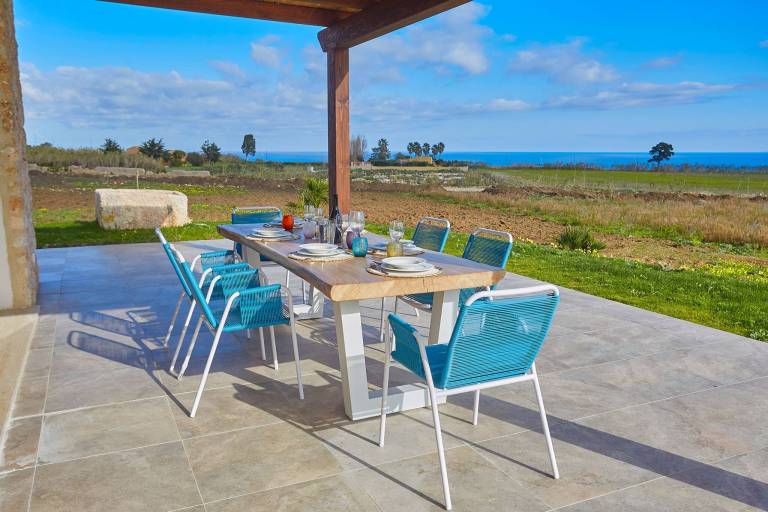 Fully equipped villa with private pool, garden & barbeque | Pets are welcome — photo 4