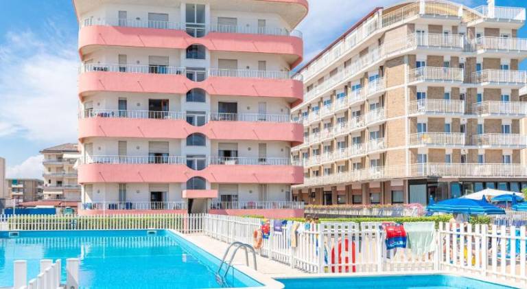 Rental apartment with pool in Jesolo