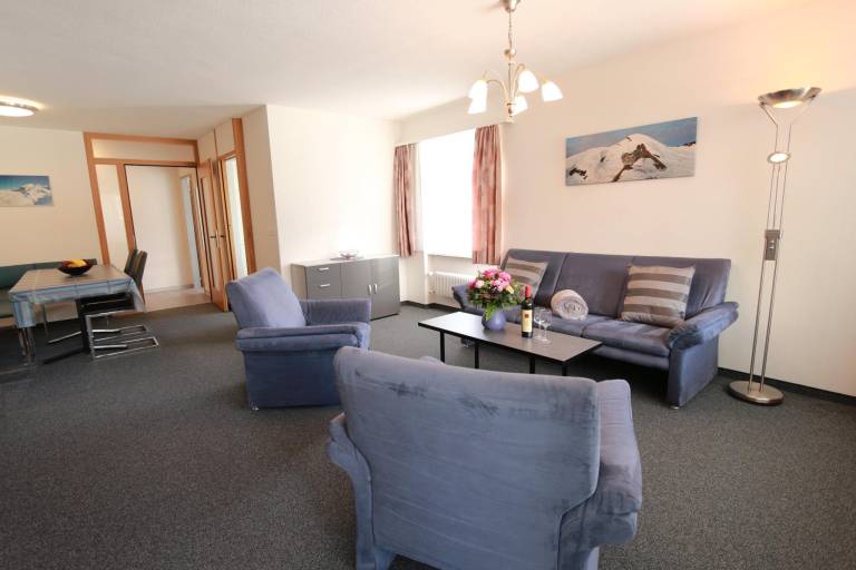 Ferienwohnung mit Hund in Saas-Fee f&uuml;r max. 6 Personen