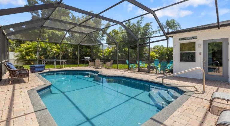 166 m&sup2; Ferienhaus