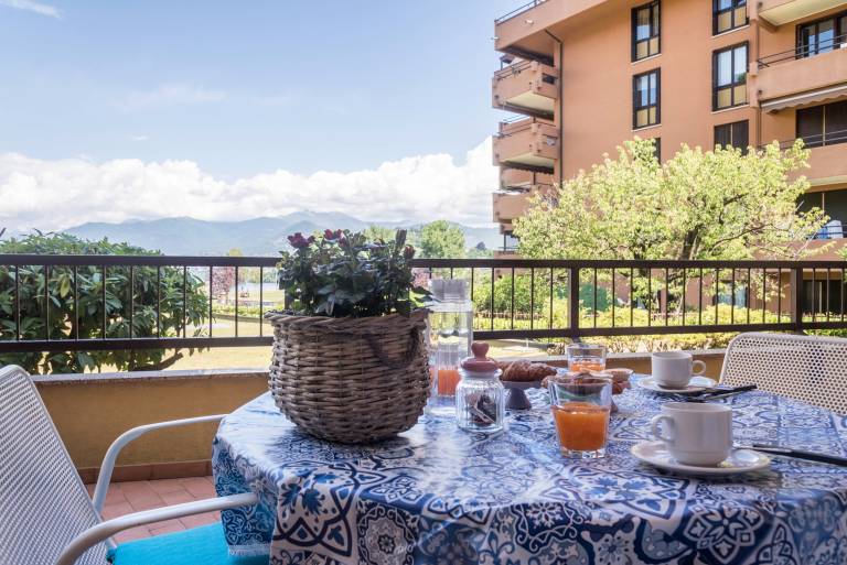 Apartment "Casa Samantha Lago Maggiore" with Lake View and Terrace — photo 3