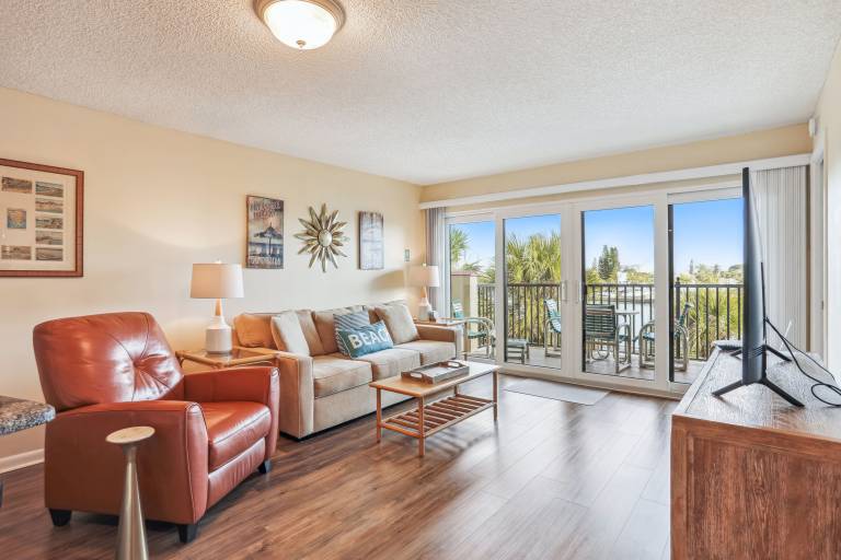 Land s End 1 404 Bay Front Premier