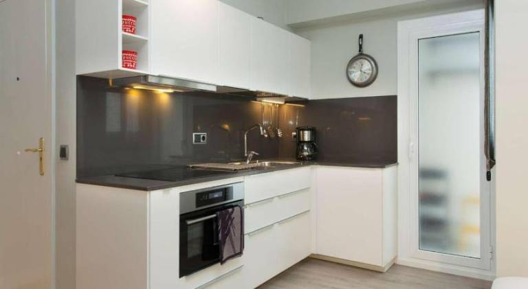 Beautiful apartment next to Sagrada Familia — photo 5