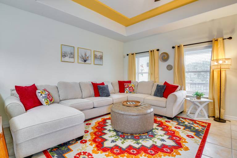 Steps to Beach: Oceanside Townhome w/ Heated Pool — photo 4