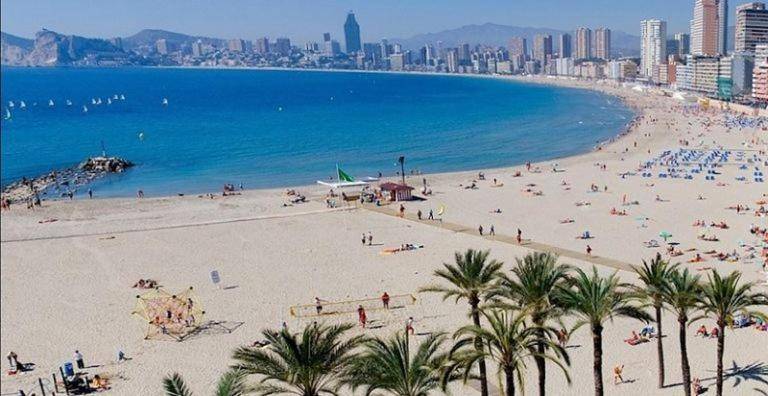 Rental apartment with terrace in Benidorm