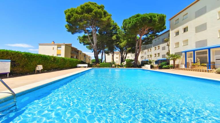 Nice rental apartment with pool, garden & terrace | Mountain view | Close to the beach | Pets are welcome — photo 3
