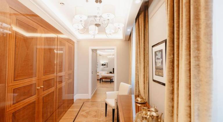 Grand Hotel Yerevan - Small Luxury Hotels of the World — photo 3