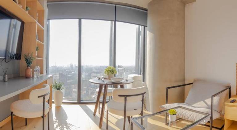 Luxurious University Tower Master Suite on Reforma with Pool, Gym & Amazing Views in Mexico City