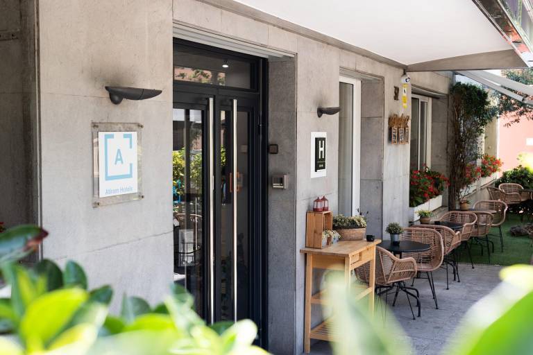 Tres Torres Atiram Hotel — photo 4