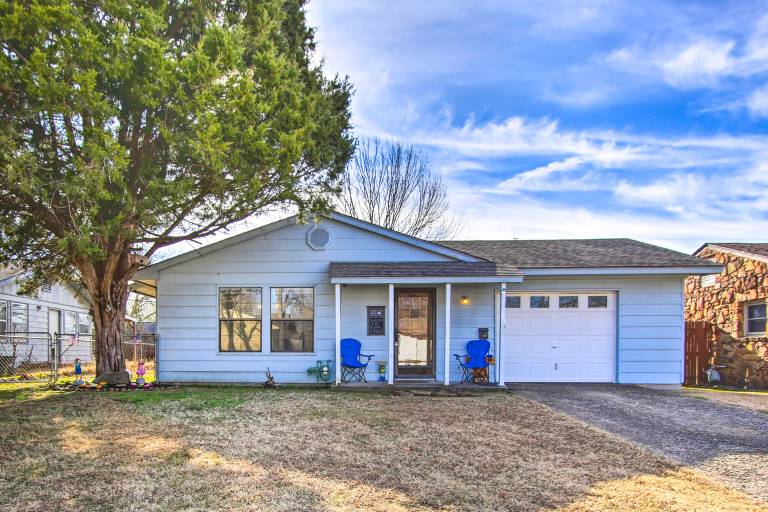 Dog-Friendly Bartlesville Retreat w/ Yard! in Bartlesville, OK