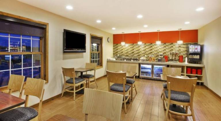 TownePlace Suites by Marriott Detroit Sterling Heights — photo 3