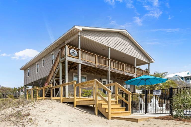 House Emerald Isle