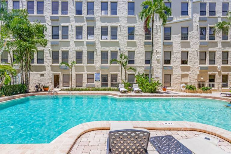 Condo  Palm Beach