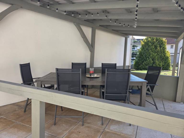 Vacation home with barbeque & patio — photo 4