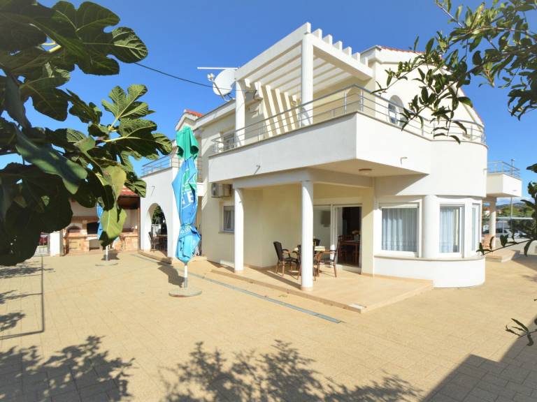 Ferienwohnung  Pirovac