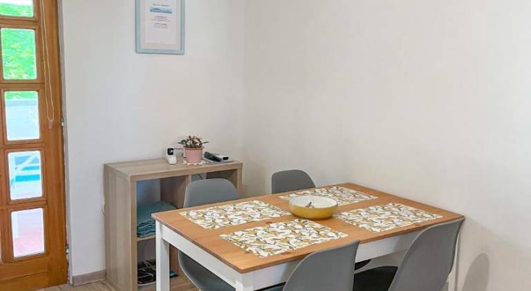 Holiday apartment with 2 rooms for 5 persons — photo 4